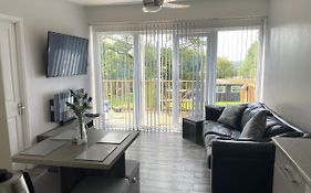 Jjs Lodge Holiday Home 14 The Park Bude